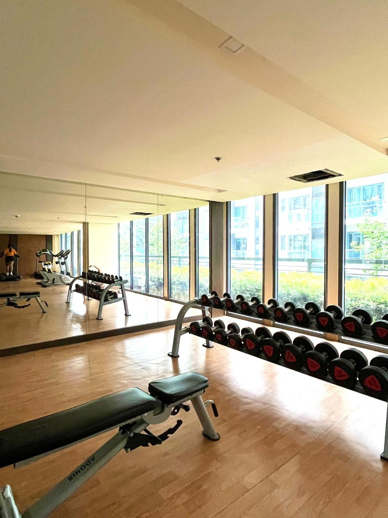 Studio At 81 Newport Boulevard Near Naia With Free Access To All Amenities Up To 2 Pax Manila Dış mekan fotoğraf