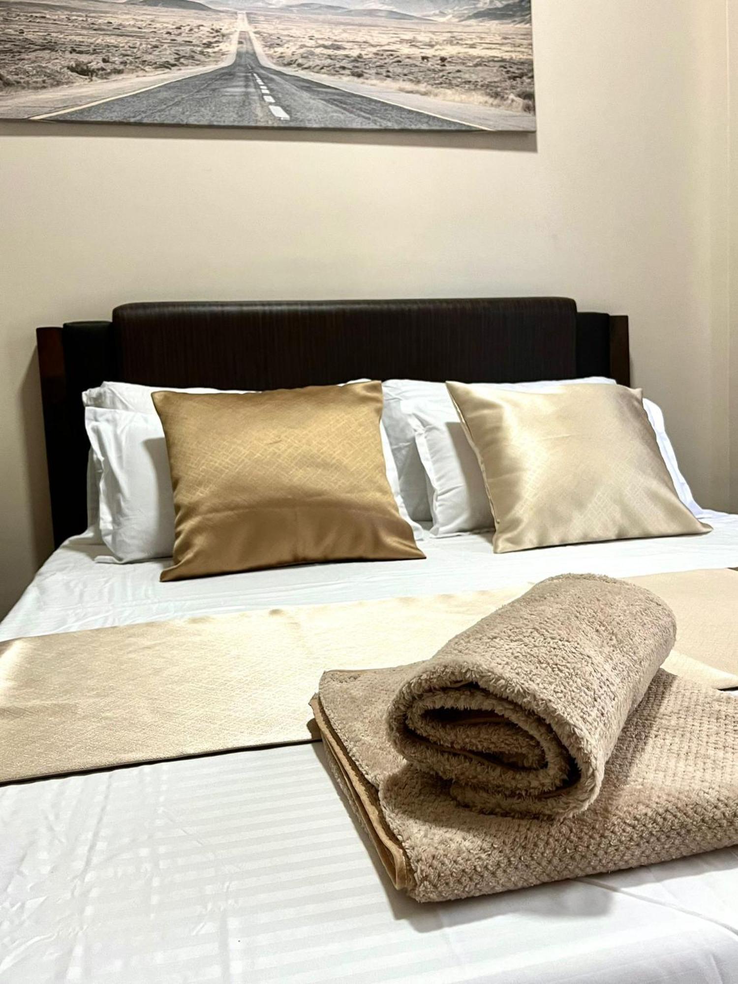 Studio At 81 Newport Boulevard Near Naia With Free Access To All Amenities Up To 2 Pax Manila Dış mekan fotoğraf